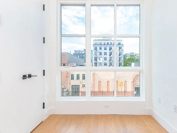 3rd image of 822 Lexington Ave #705