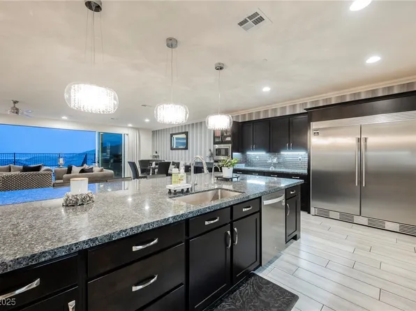 4576 Amazing View St, Las Vegas, NV 89129