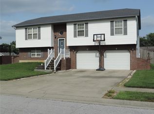 181 Jessica Dr, Saint Jacob, IL 62281