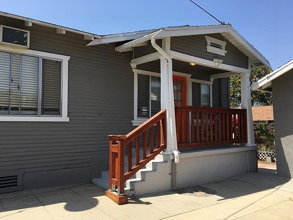3rd image of 3213 Carlyle St