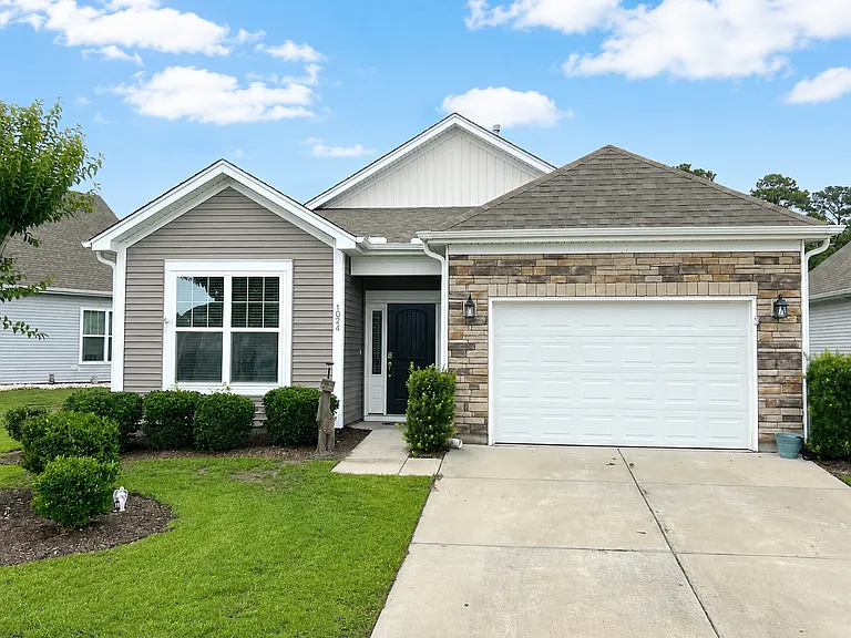 1024 Arboretum Dr — Photo 1