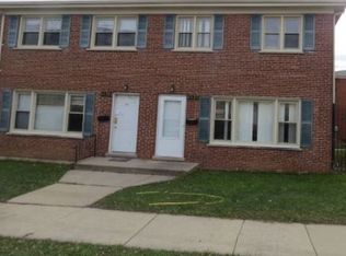 2137 Williamsburg Dr, Waukegan, IL 60085