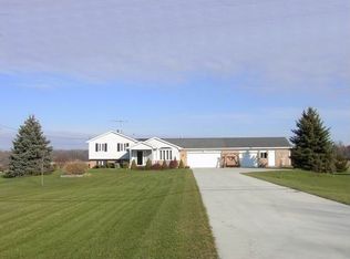 7280 Trumble Rd, Saint Clair, MI 48079
