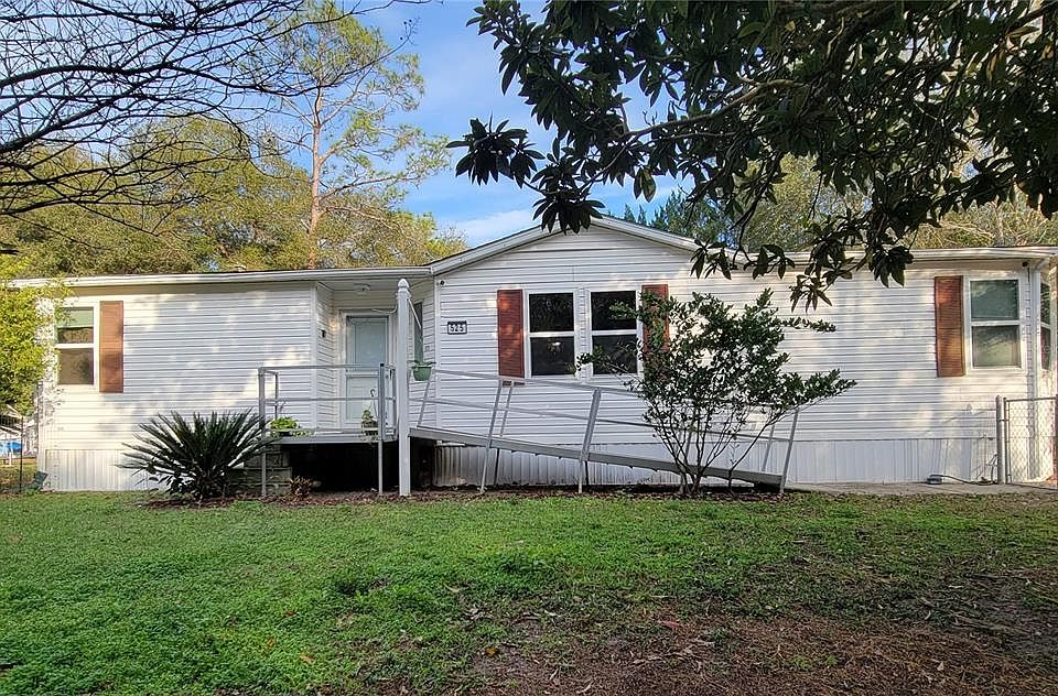 525 SE 129th Ave, Silver Springs, FL 34488 | MLS #T3499146 | Zillow