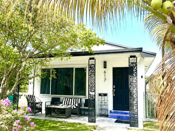 617 N D St, Lake Worth, FL 33460