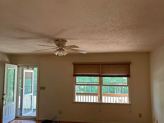 Spacious, bright living room