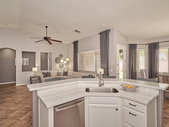 Kitchen-Family Room