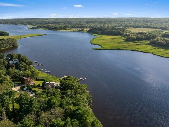 139 Donovans Ln, Westport, MA 02790