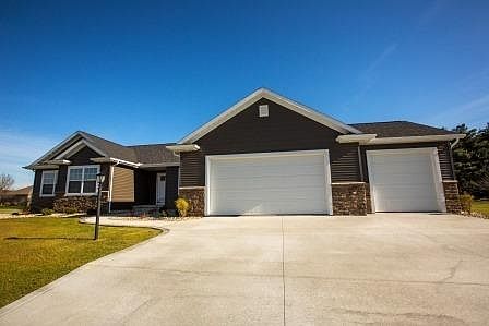 1st image of 57446 Emerald Chase Ln
