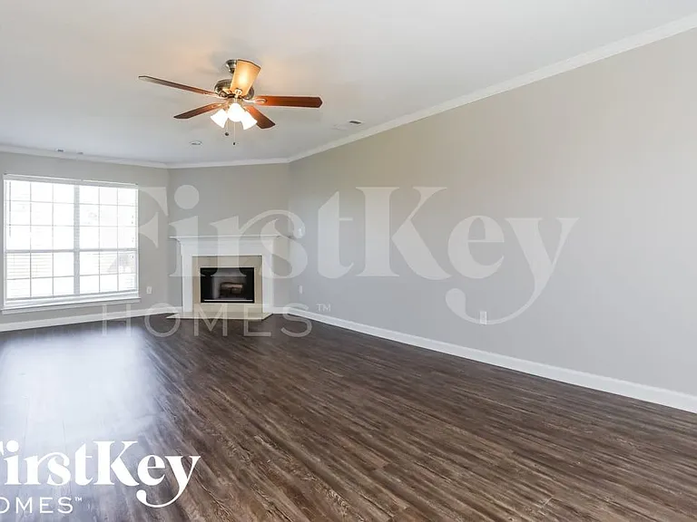4922 Noel Mission Dr — Photo 2