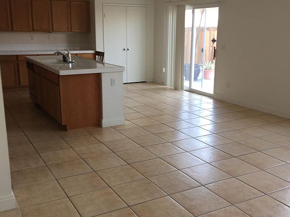 4th image of 13548 Silversand St
