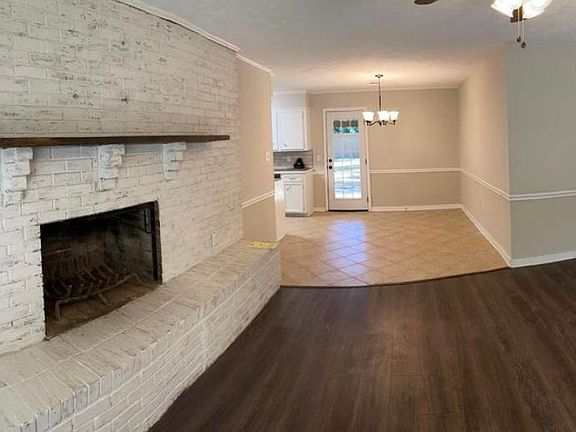 3rd image of 230 Traceland Dr