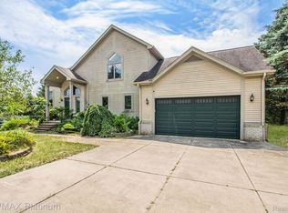 6450 Fisher Rd, Howell, MI 48855