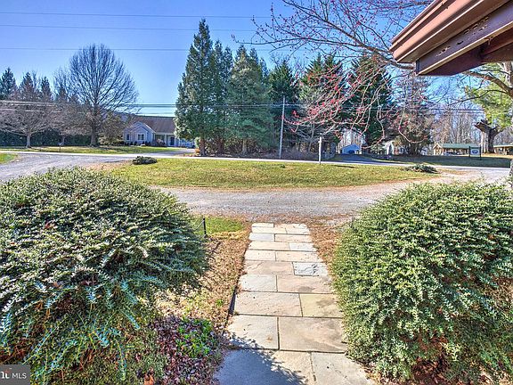 2nd image of 225 Pine Grove Rd