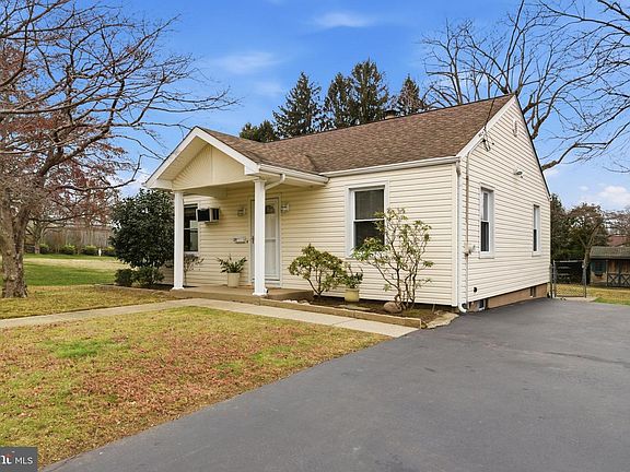 2nd image of 29 Graf Ave
