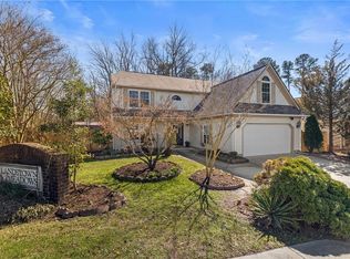 3001 Winterberry Ln, Virginia Beach, VA 23453