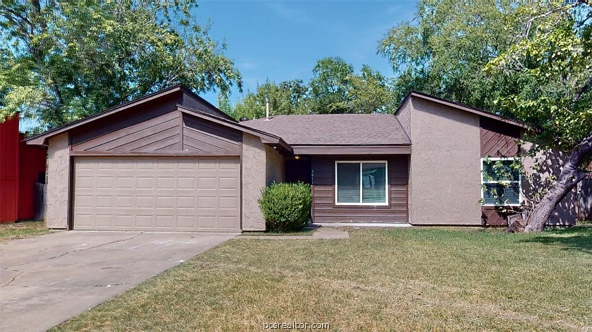 3 bed, 2.0 bath, 1421 sqft, $1,800 — Photo 1