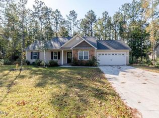 856 Old Folkstone Rd, Sneads Ferry, NC 28460