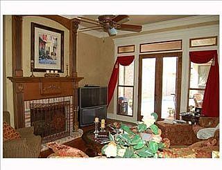 4th image of 125 Carondelet Ct