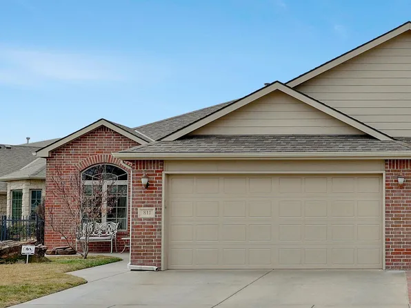 811 W Cottonwood Dr, Valley Center, KS 67147