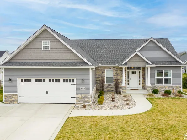 8275 Twin Creek Cir, Temperance, MI 48182
