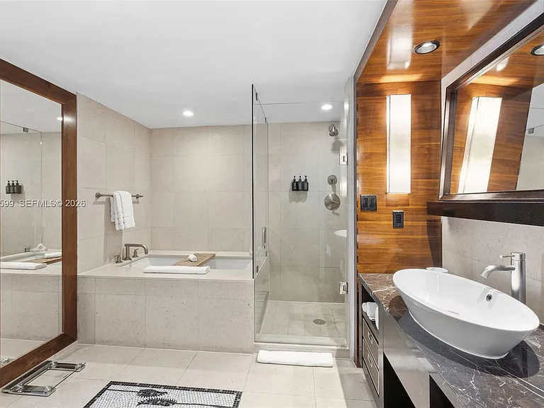 6801 Collins Ave #1010 — Photo 14
