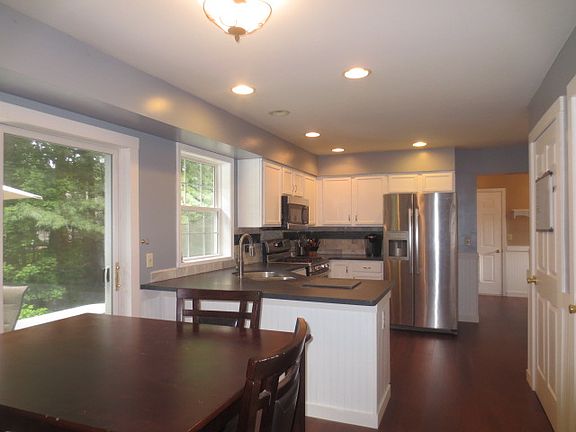 5th image of 15 Shuvee Ln