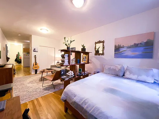 Rented by Compass | media 23