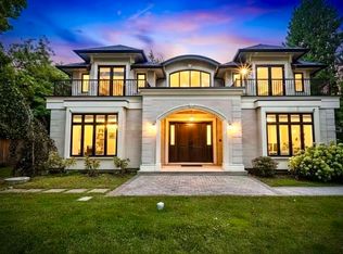 1048 Handsworth Rd, North Vancouver, BC V7R2A6