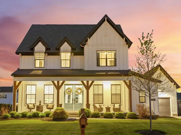 2515 Bryn Mawr Dr, Lewis Center, OH 43035