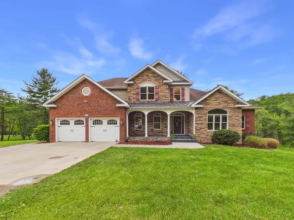 212 Bishop Rd, Blacksburg, VA 24060
