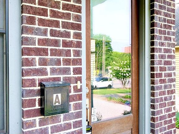 5th image of 614 A Shelby Ave