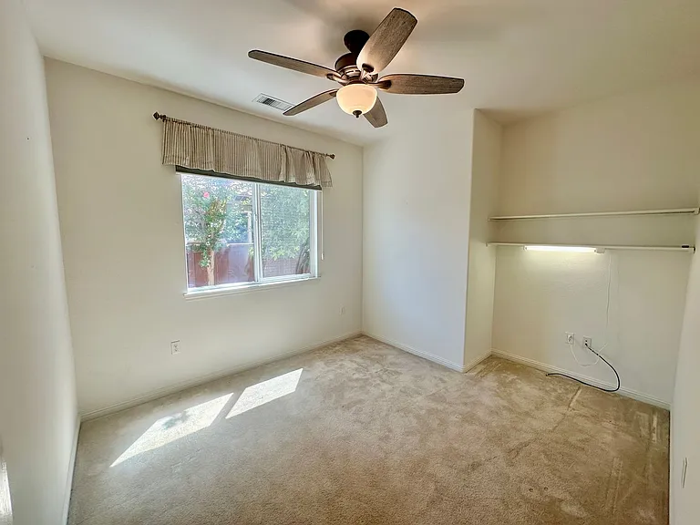 2653 Traditions Loop — Photo 18