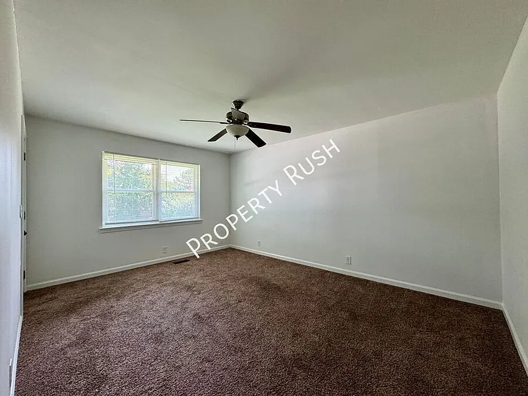 555 E Garden Farm Rd #B — Photo 5