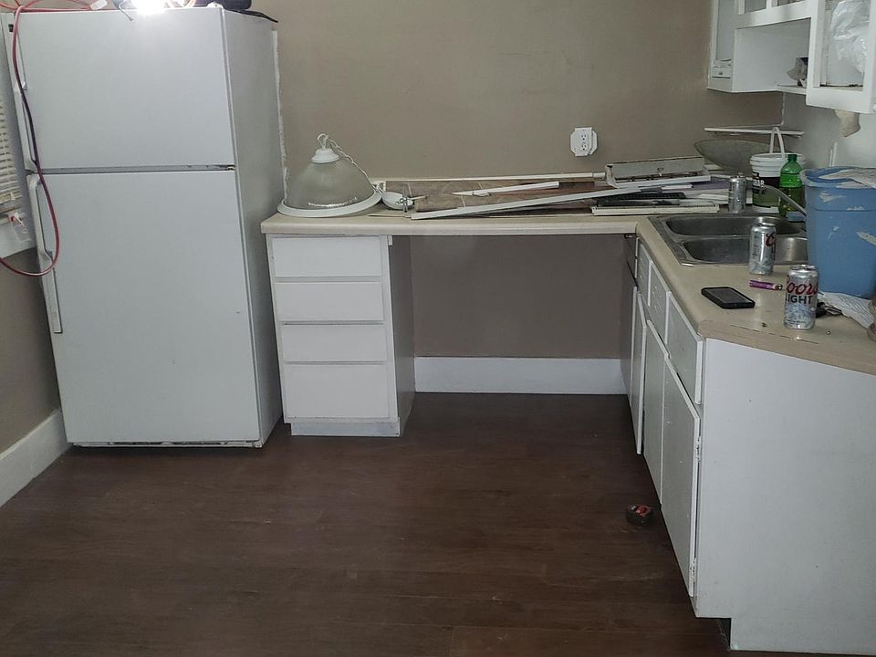 2nd image of 1242 S Float Ave