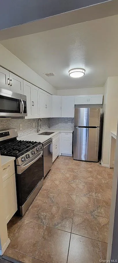 1 bed, 1.0 bath, 800 sqft, $2,400 — Photo 4