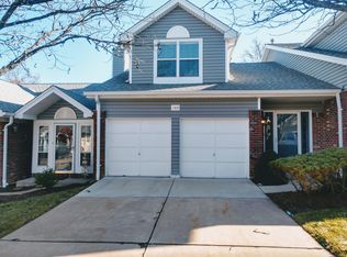 140 Kehrs Mill Bend Dr, Ballwin, MO 63011