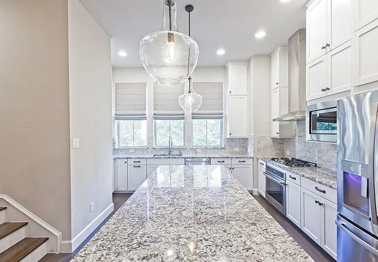 5319 Holland Ave — Photo 19