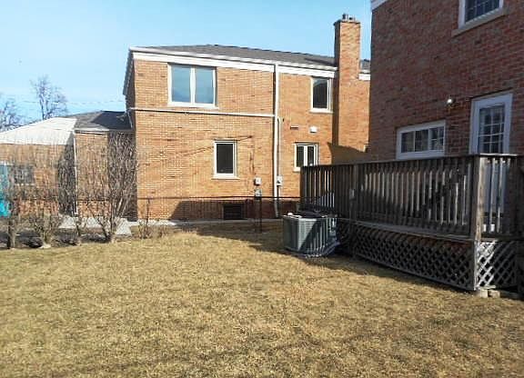 4th image of 6450 N Kimball Ave