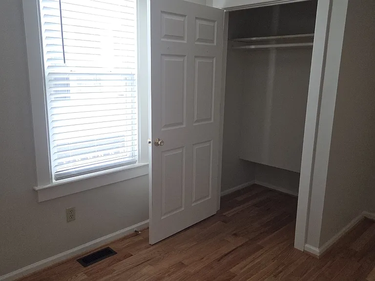 28 W Park Ave #2R — Photo 17