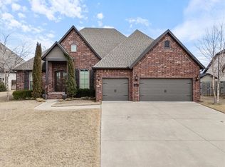 405 Angel Falls Ln, Springdale, AR 72762