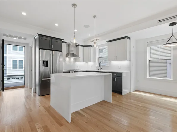 10 Hallet St #1, Dorchester, MA 02122