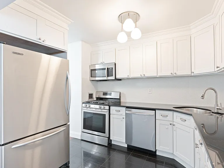 270 Luis M Marin Blvd #8E — Photo 8