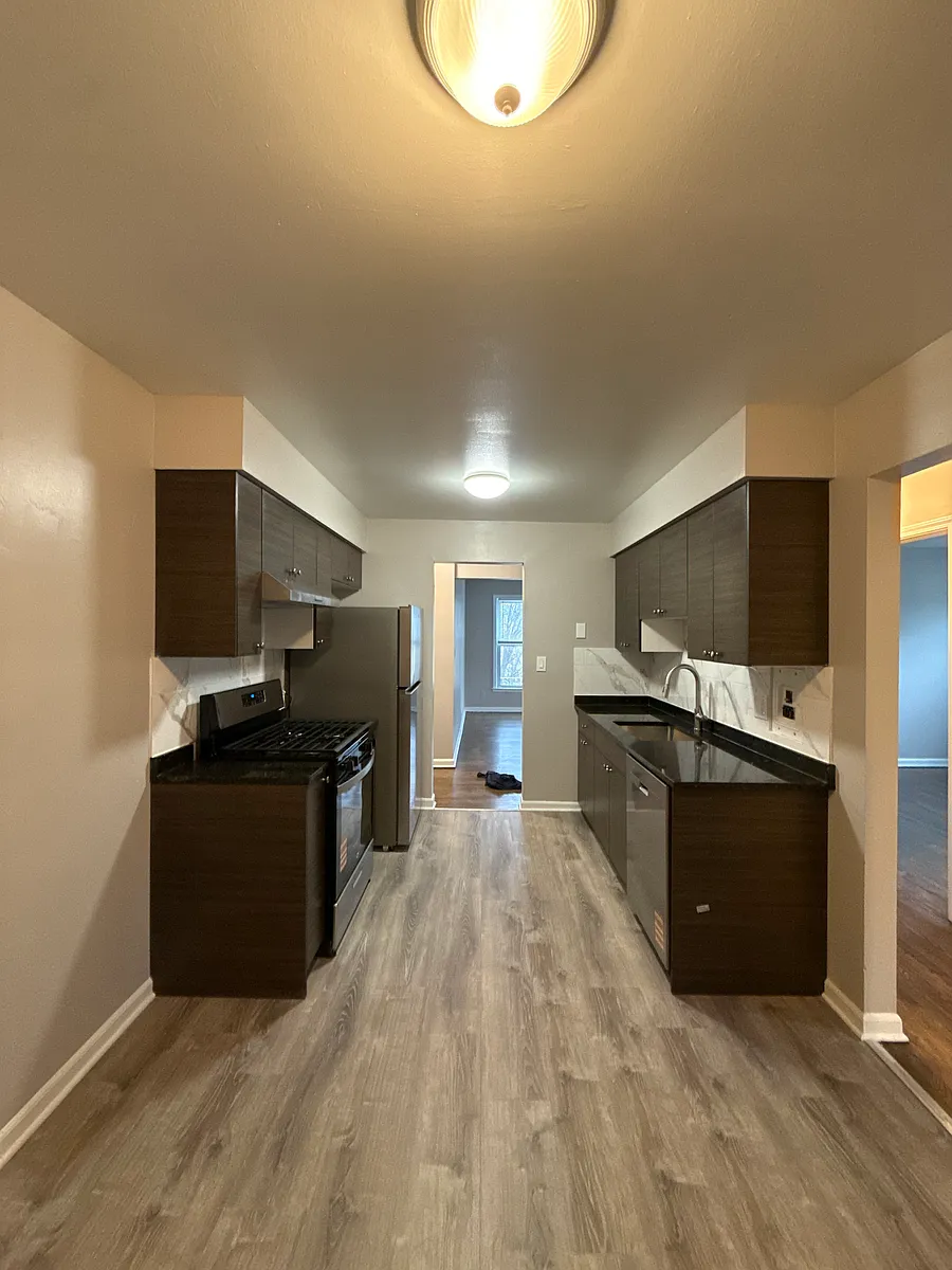 Building Photo - 430-40 Stevens Dr #2