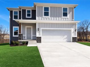 702 Red Clover Ct, Raymore, MO 64083