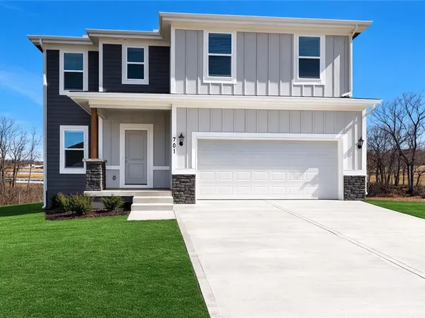 708 Blazing Star Dr, Raymore, MO 64083