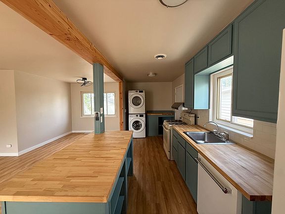 3rd image of 1745 W Virginia Ave