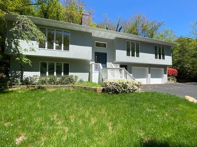 321 E Main St, Centerport, NY, 11721