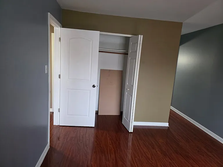 8901 S Roberts Rd #108 — Photo 13