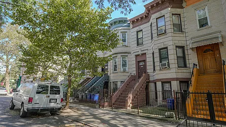 Sold by Matthews Real Estate Investment Services Inc